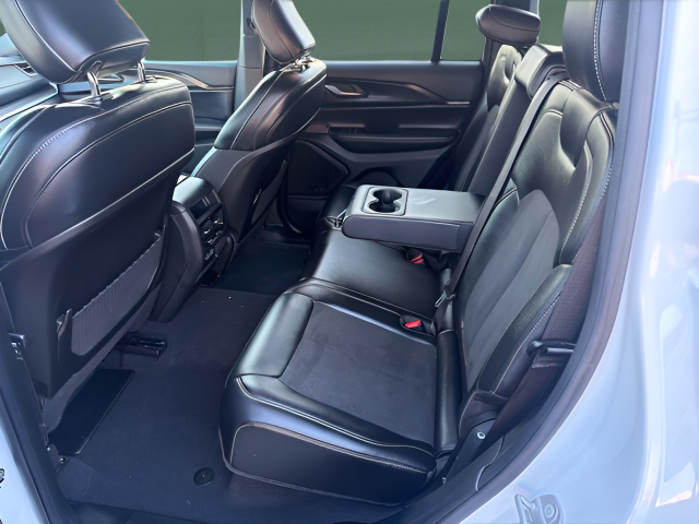 2025 Jeep Grand Cherokee Altitude 4x4