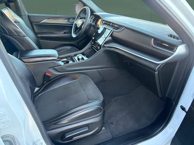 2025 Jeep Grand Cherokee Altitude 4x4