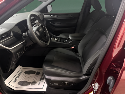 2024 Jeep Grand Cherokee L Laredo 4x4