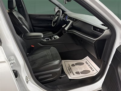 2024 Jeep Grand Cherokee L Altitude 4x4