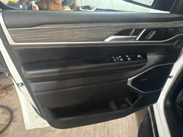 2024 Jeep Wagoneer Series II 4x2