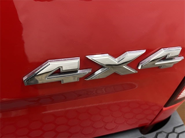 2023 RAM 1500 Classic SLT Crew Cab 4x4 5'7' Box