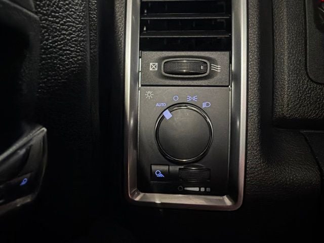 2022 RAM 1500 Classic Warlock Crew Cab 4x4 5'7' Box