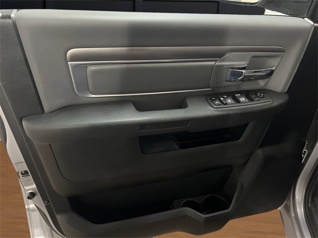 2023 RAM 1500 Classic SLT Crew Cab 4x4 5'7' Box