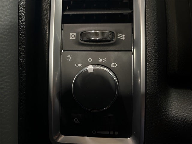 2023 RAM 1500 Classic SLT Crew Cab 4x4 5'7' Box