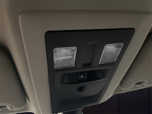 2023 RAM 1500 Classic SLT Crew Cab 4x4 5'7' Box