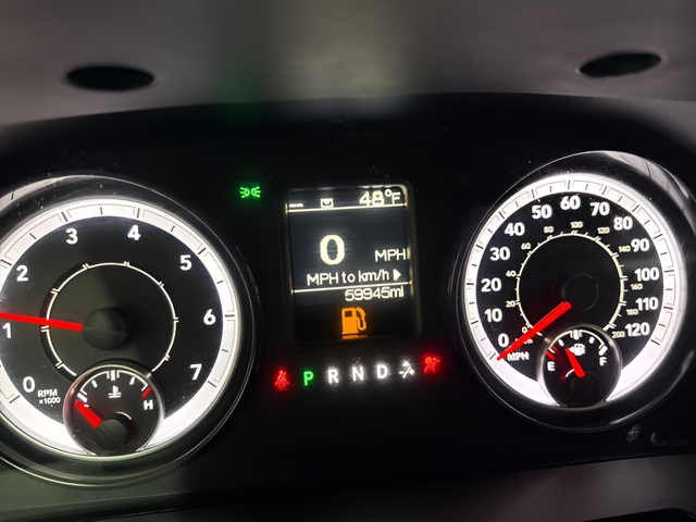 2021 RAM 1500 Classic SLT Crew Cab 4x4 5'7' Box