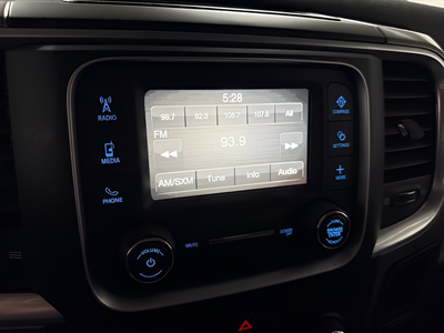 2021 RAM 1500 Classic SLT Crew Cab 4x4 5'7' Box