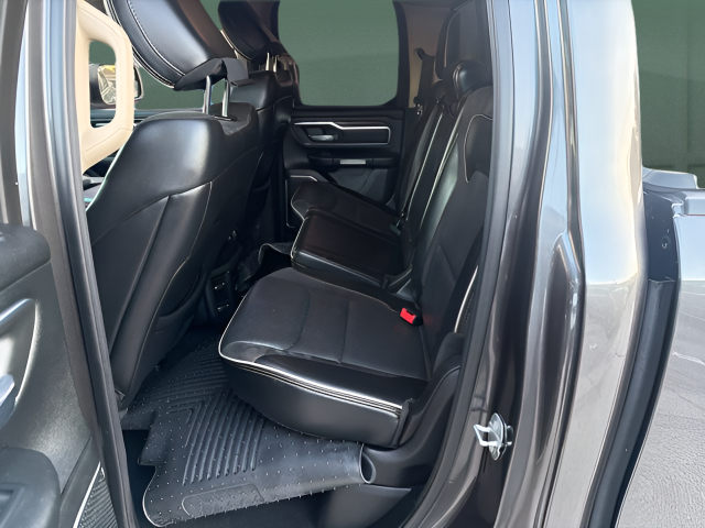 2019 RAM 1500 Laramie Quad Cab 4x2 6'4' Box