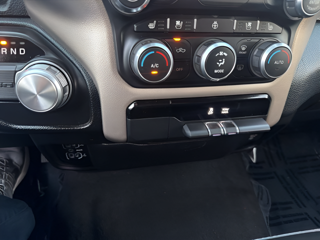 2019 RAM 1500 Laramie Quad Cab 4x2 6'4' Box
