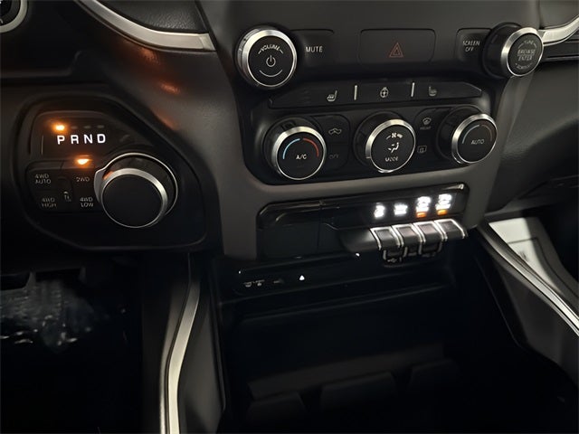 2019 RAM 1500 Big Horn/Lone Star Quad Cab 4x4 6'4' Box