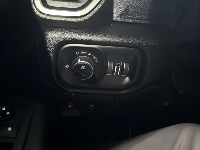 2019 RAM 1500 Big Horn/Lone Star Crew Cab 4x4 5'7' Box