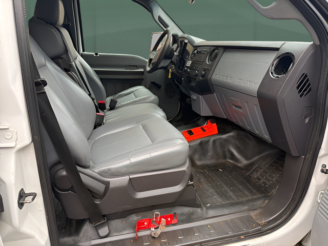 2015 Ford F-550 Chassis XL