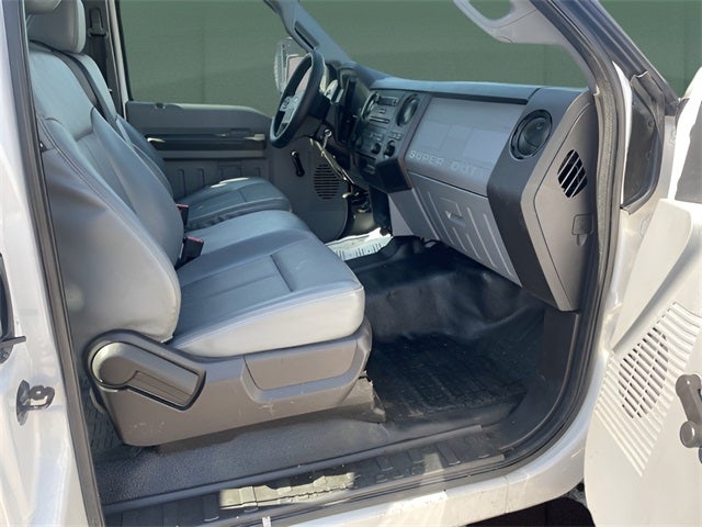 2013 Ford F-550 Chassis XL