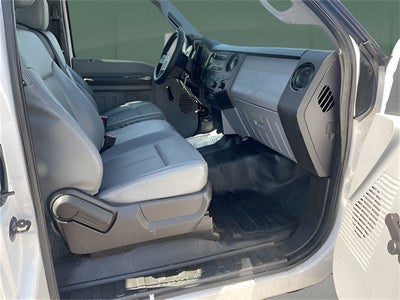 2013 Ford F-550 Chassis XL