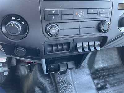 2013 Ford F-550 Chassis XL