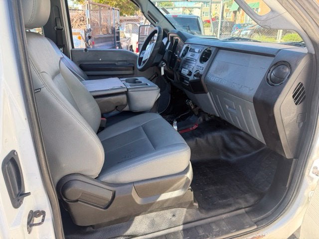 2014 Ford F-550 Chassis Lariat DRW
