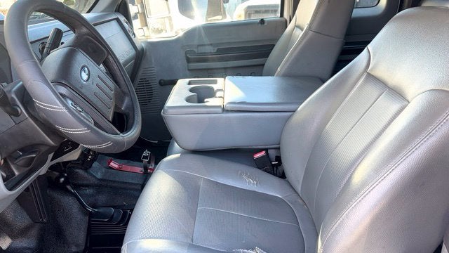 2014 Ford F-550 Chassis Lariat DRW