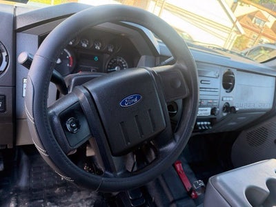 2014 Ford F-550 Chassis Lariat DRW