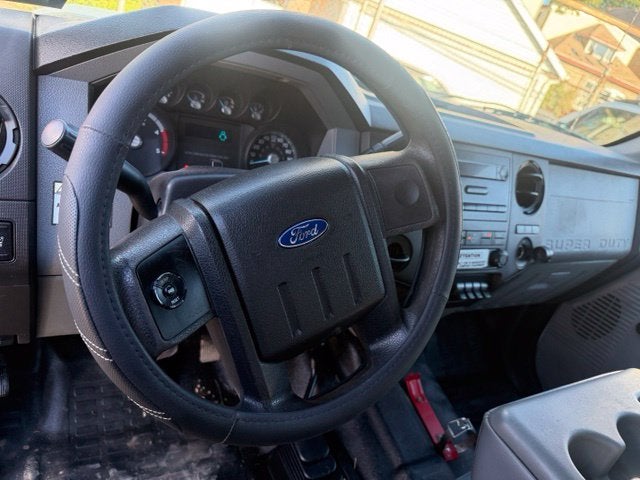 2014 Ford F-550 Chassis Lariat DRW