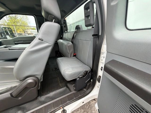 2016 Ford F-550 Chassis DRW