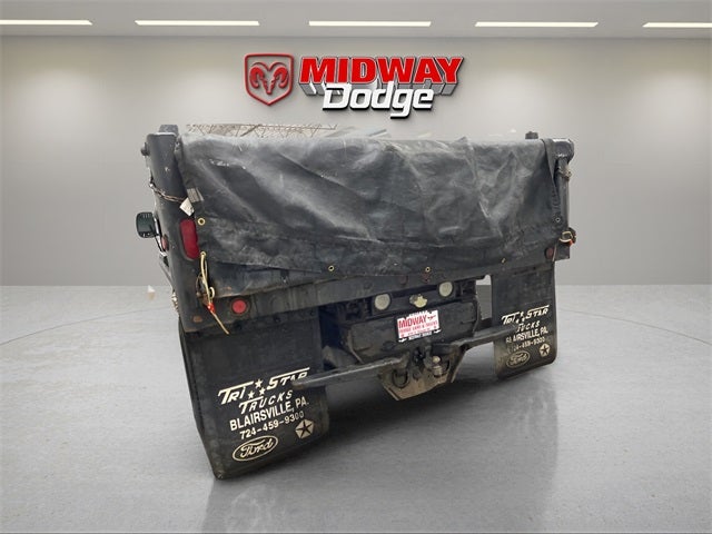 2004 Ford F-550 Chassis XL