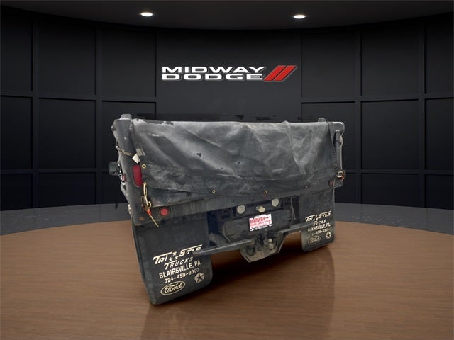 2004 Ford F-550 Chassis XL