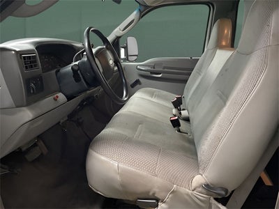 2004 Ford F-550 Chassis XL
