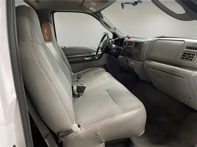 2004 Ford F-550 Chassis XL