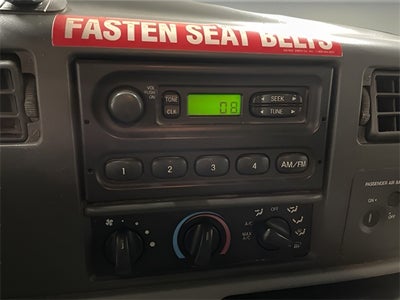 2004 Ford F-550 Chassis XL