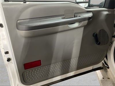 2004 Ford F-550 Chassis XL