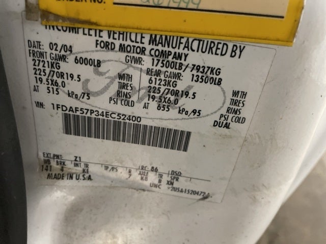 2004 Ford F-550 Chassis XL