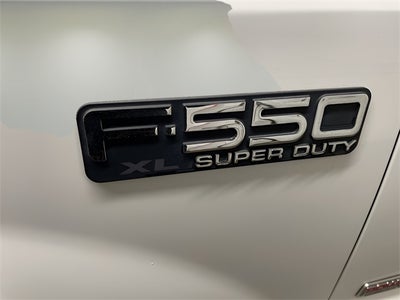 2004 Ford F-550 Chassis XL