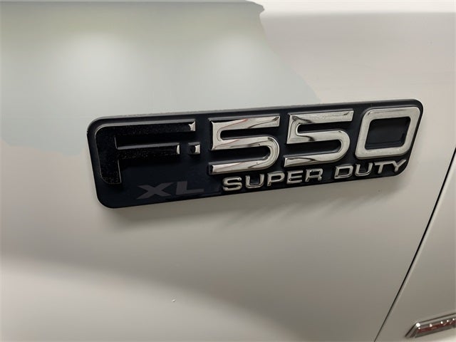 2004 Ford F-550 Chassis XL