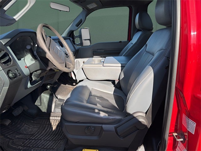 2011 Ford F-350 Chassis XL DRW