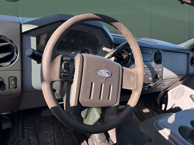 2011 Ford F-350 Chassis XL DRW