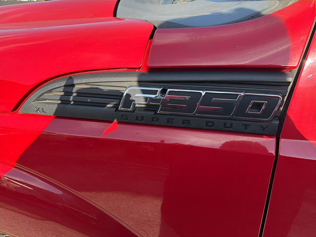 2011 Ford F-350 Chassis XL DRW