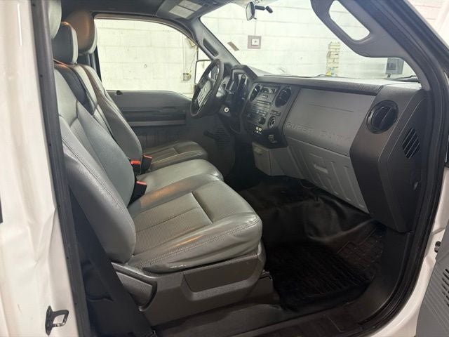 2016 Ford F-450 Chassis XL DRW