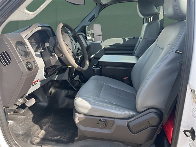 2013 Ford F-450 Chassis XL