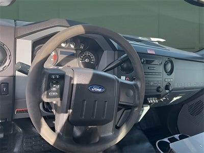 2013 Ford F-450 Chassis XL