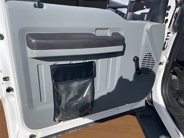 2013 Ford F-450 Chassis XL