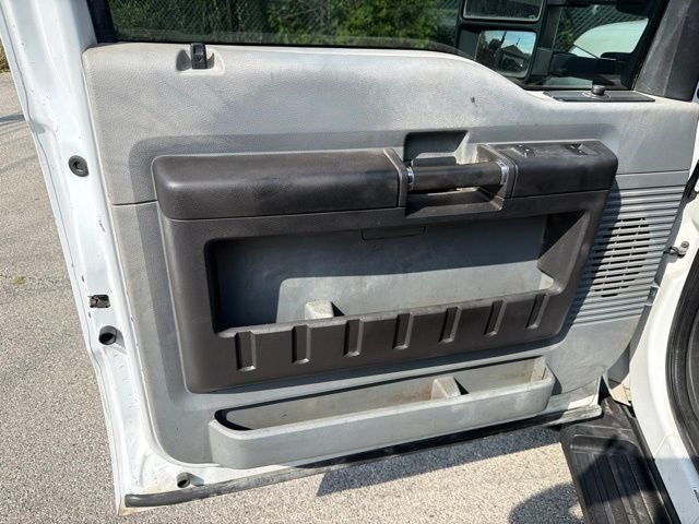 2012 Ford F-550 Chassis DRW
