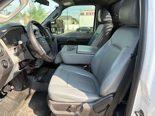 2012 Ford F-550 Chassis DRW
