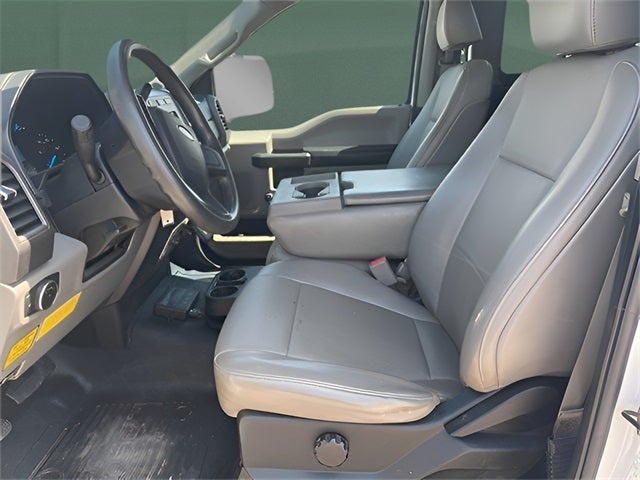 2017 Ford F-550 Chassis XL