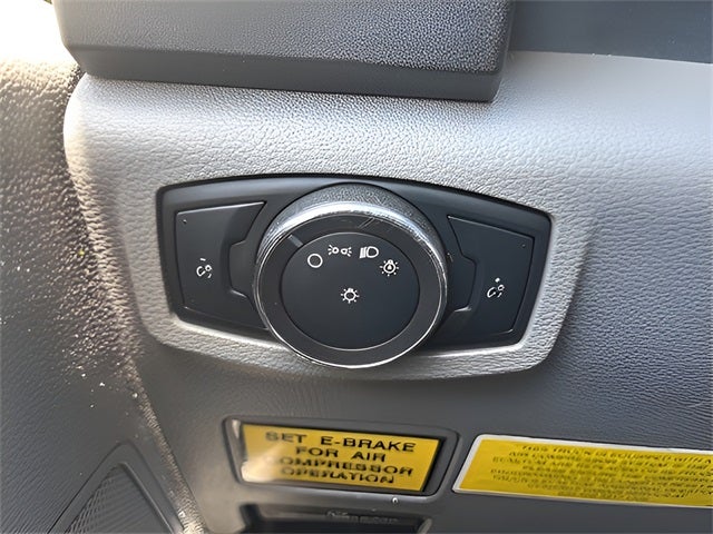 2017 Ford F-550 Chassis XL