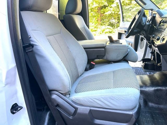 2016 Ford F-550 Chassis DRW
