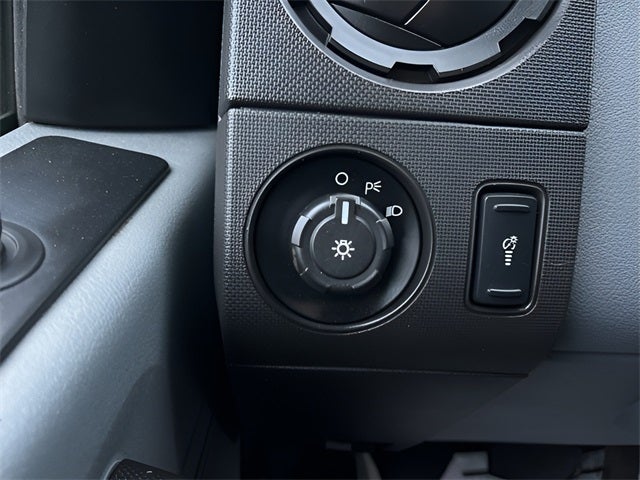 2016 Ford F-550 Chassis XL DRW