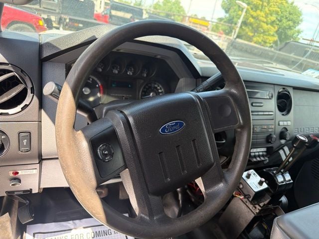 2014 Ford F-550 Chassis XL DRW