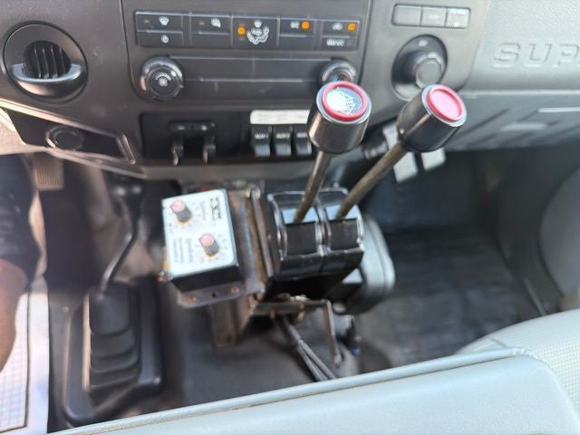 2014 Ford F-550 Chassis XL DRW