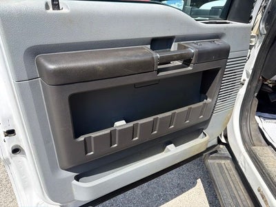 2014 Ford F-550 Chassis XL DRW